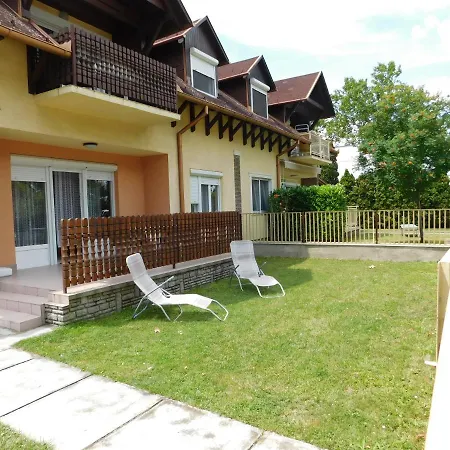 Balatonpart-lak Apartament Balatonfenyves