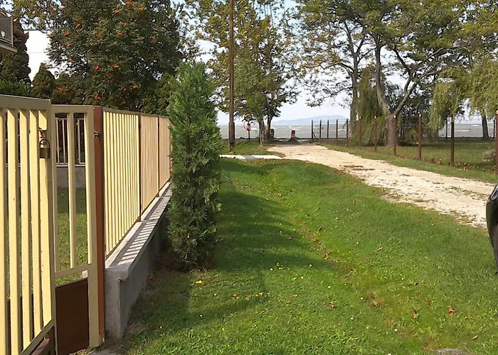 Balatonpart-lak Apartman