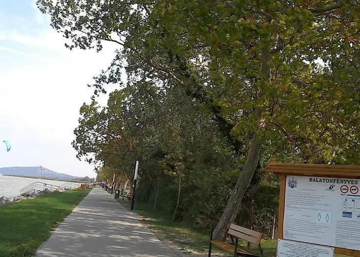 דירה Balatonpart-lak
