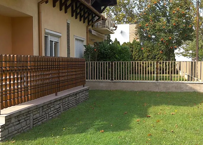 Balatonpart-lak Apartamento *
