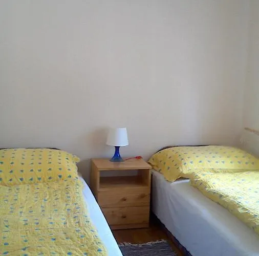 Balatonpart-lak * Balatonfenyves